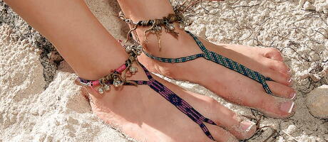 Curious american blonde Michelle Honeywell is foot fetishist on the beach